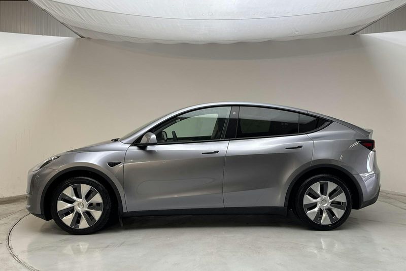 Tesla Model Y bild 2