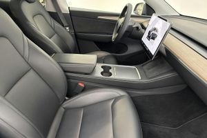 Tesla Model Y bild 7