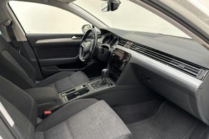Volkswagen Passat bild 7