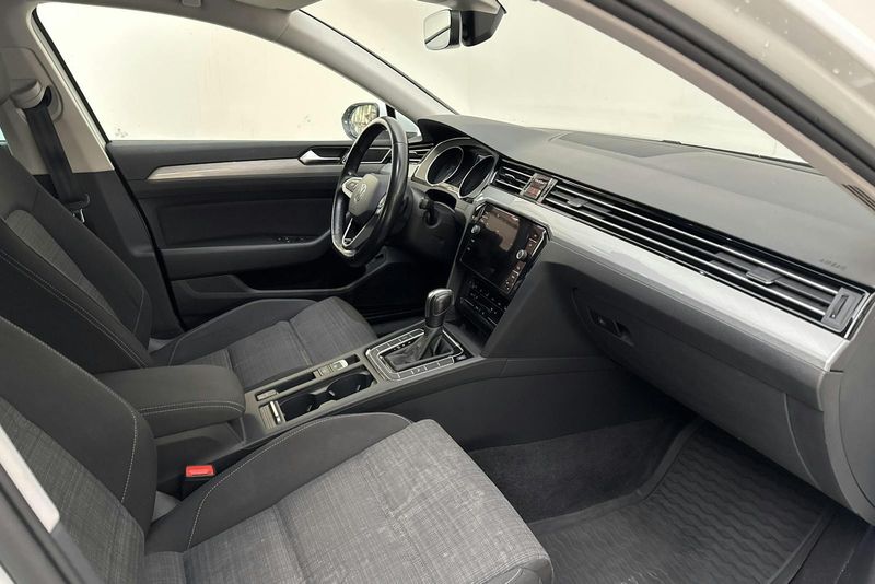 Volkswagen Passat bild 7