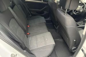Volkswagen Passat bild 8