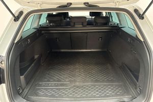 Volkswagen Passat bild 9