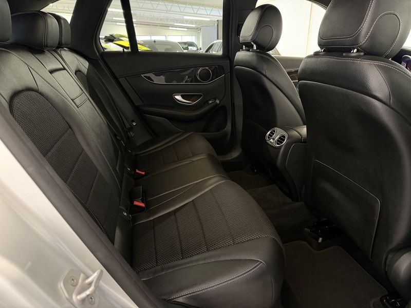 Mercedes GLC220 bild 12