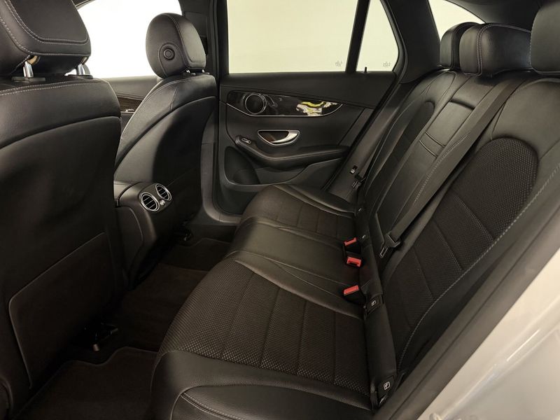 Mercedes GLC220 bild 13
