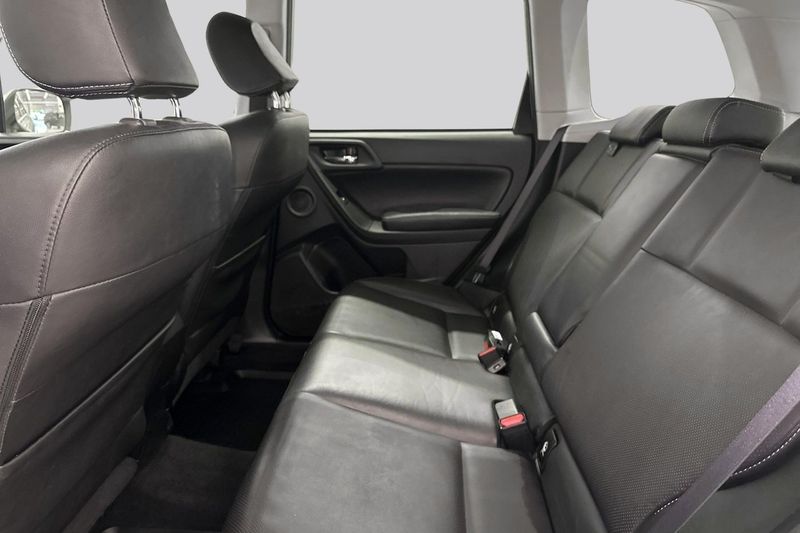 Subaru Forester bild 9