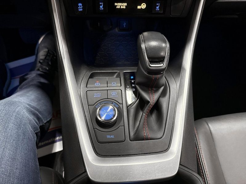 Suzuki Across bild 13