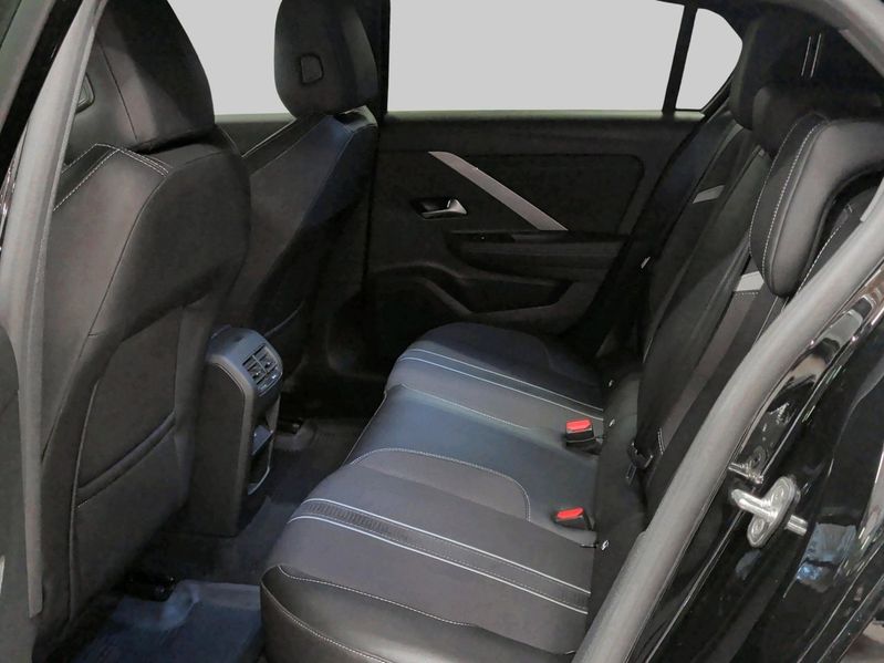 Opel Astra bild 9