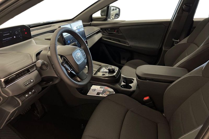 Toyota C-HR+ bild 14