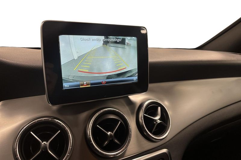 Mercedes CLA180 bild 12