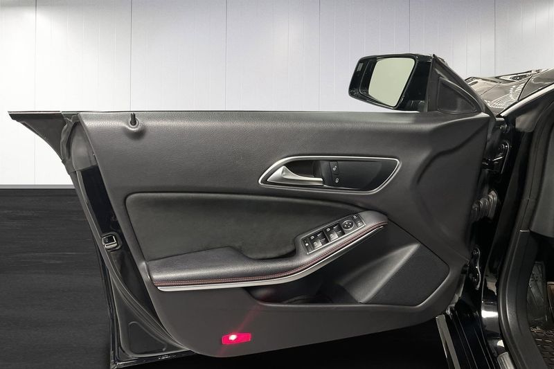 Mercedes CLA180 bild 7
