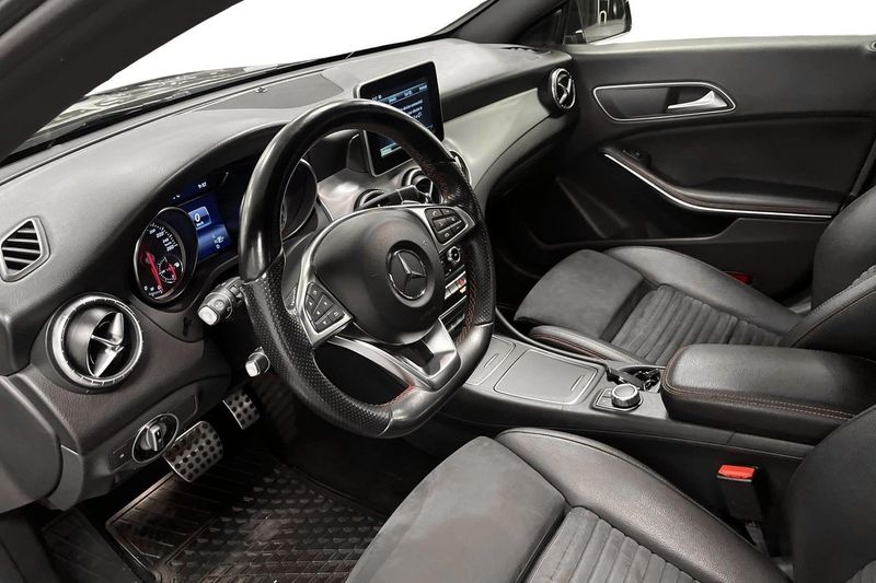 Mercedes CLA180 bild 6