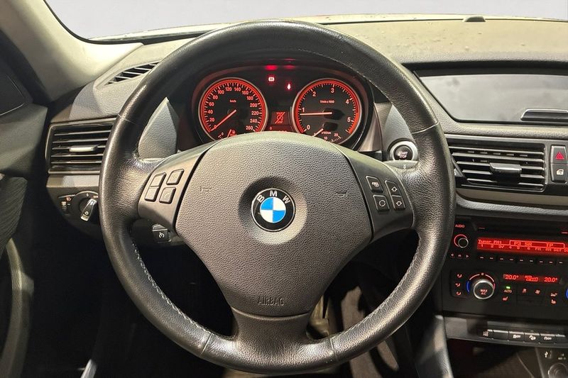 BMW X1 bild 13