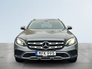 Mercedes E220 bild 2