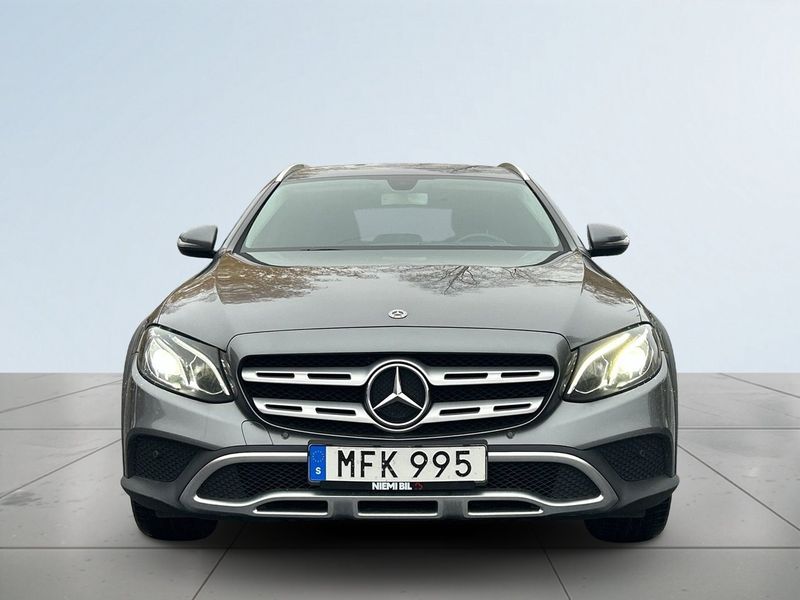 Mercedes E220 bild 2