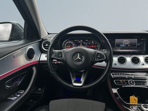 Mercedes E220 bild 8