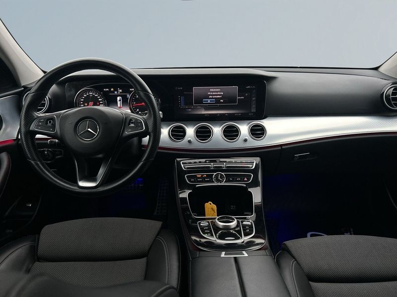 Mercedes E220 bild 7