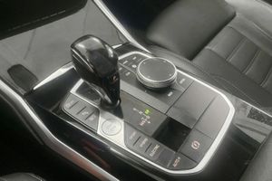 BMW 330 bild 18
