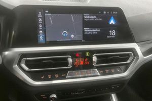 BMW 330 bild 12
