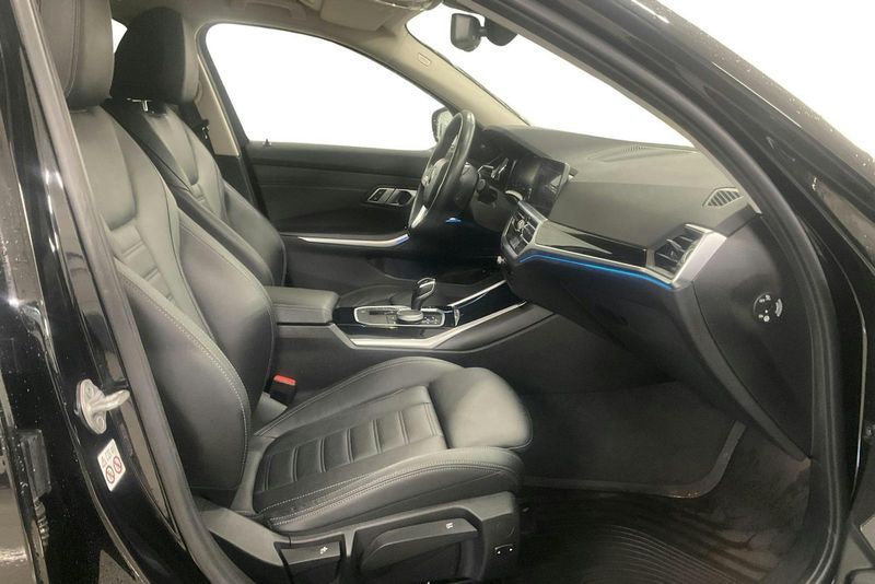 BMW 330 bild 7