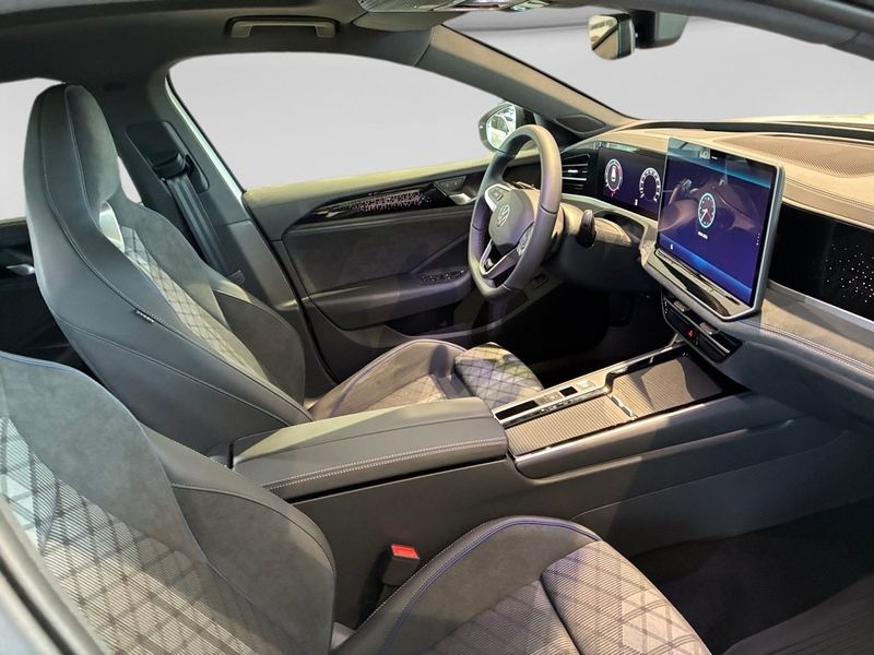 Volkswagen Passat bild 13