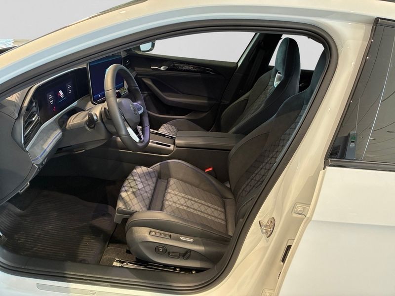 Volkswagen Passat bild 9