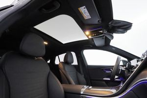 Mercedes GLC300 bild 30