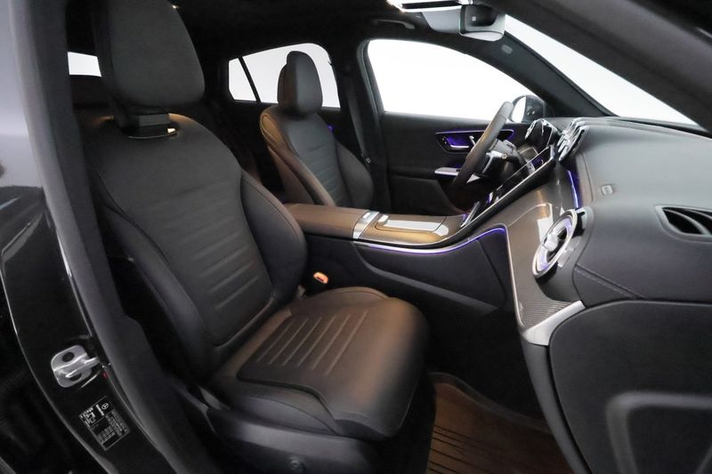 Mercedes GLC300 bild 16