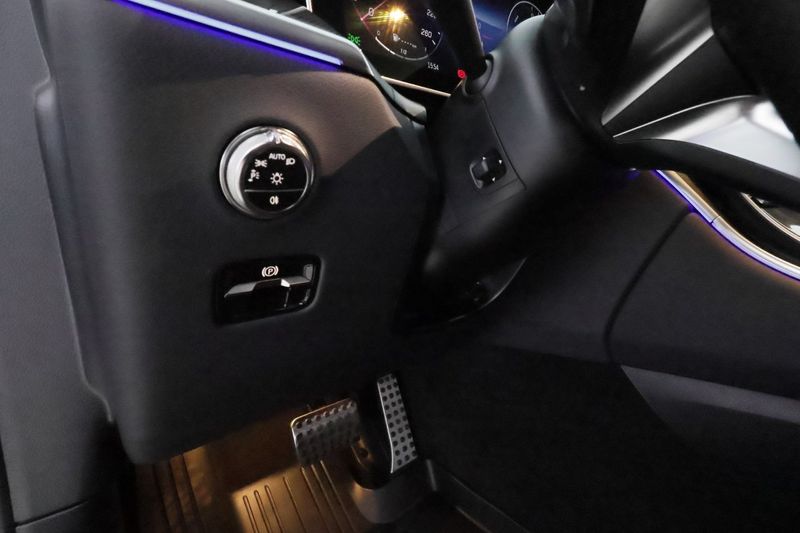 Mercedes GLC300 bild 21