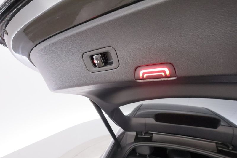 Mercedes GLC300 bild 34