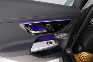 Mercedes GLC300 bild 32
