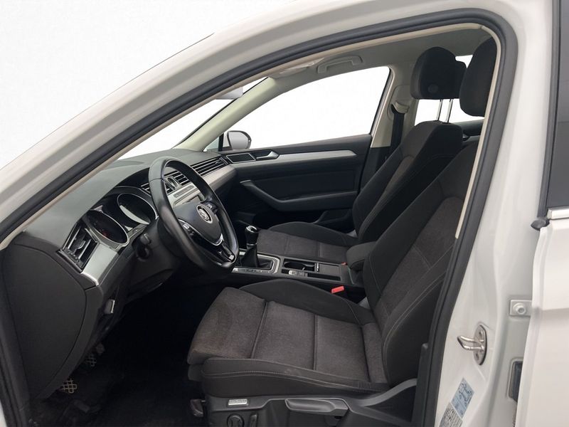 Volkswagen Passat bild 16
