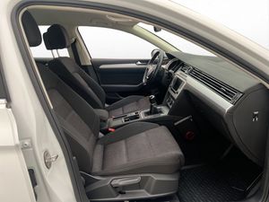 Volkswagen Passat bild 10