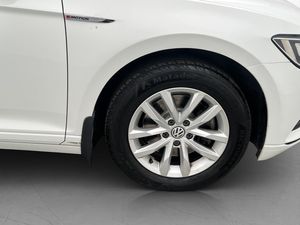 Volkswagen Passat bild 27