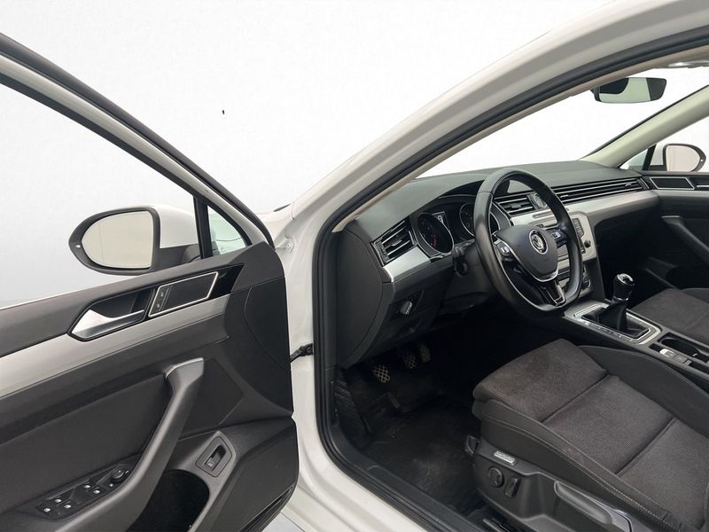 Volkswagen Passat bild 15