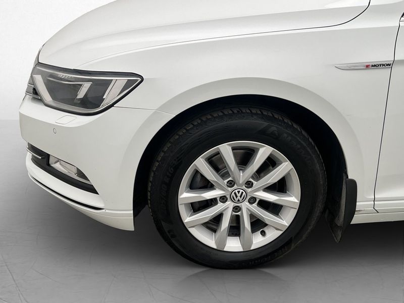 Volkswagen Passat bild 24