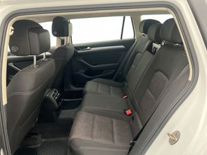 Volkswagen Passat bild 12