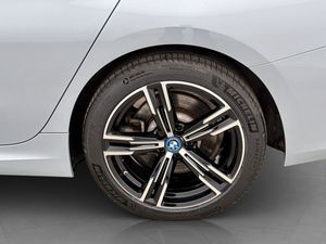 BMW 330 bild 34