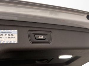 BMW 330 bild 31