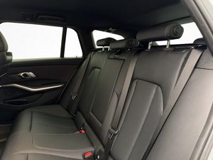 BMW 330 bild 12