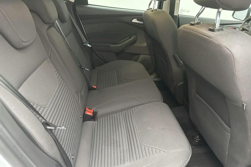 Ford Focus bild 8