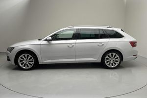 Skoda Superb bild 2