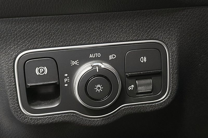 Mercedes EQB300 bild 11