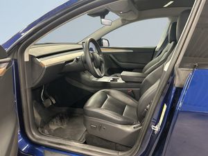 Tesla Model Y bild 7