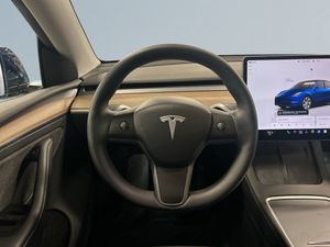 Tesla Model Y bild 9
