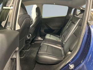 Tesla Model Y bild 13