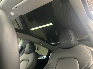 Tesla Model Y bild 22