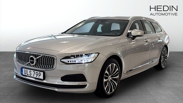 Volvo V90 T6 AWD Core Edition Värmare Kamera Drag CarPlay - 2023