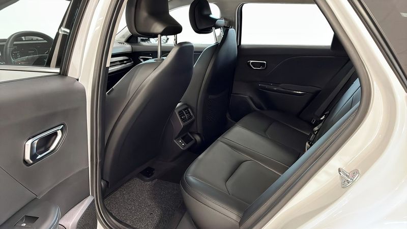 Kia K4 bild 13