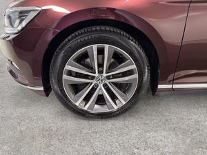 Volkswagen Passat bild 18