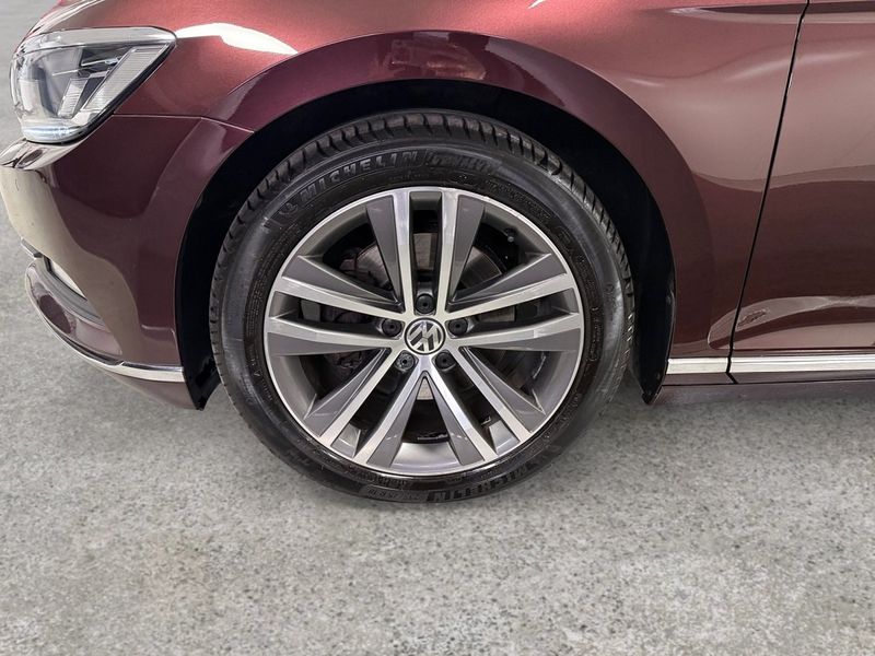 Volkswagen Passat bild 18